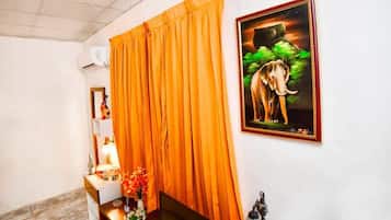 Standard Triple Room, 1 Queen Bed, Accessible, Smoking | 1 bedroom, premium bedding, down duvets, pillow-top beds