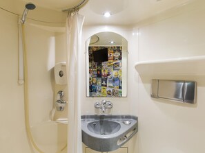 Escrivaninha, ferros/tábuas de passar roupa, Wi-Fi de cortesia