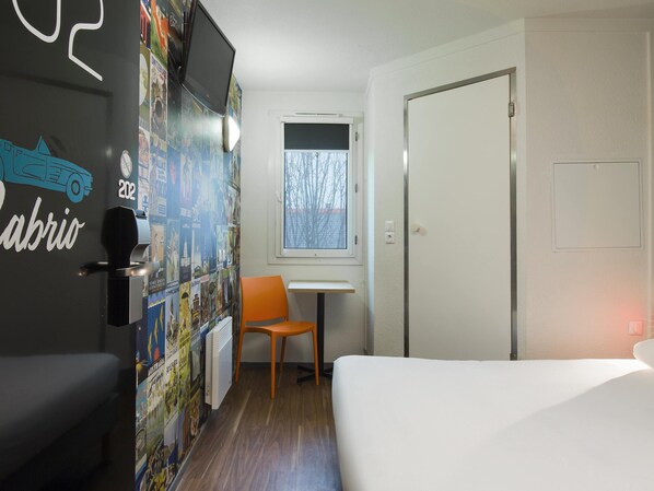 Zimmer, 1 Doppelbett, eigenes Bad (Cabrio) | Laptopgeeigneter Arbeitsplatz, Bügeleisen/Bügelbrett, kostenloses WLAN