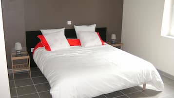Double Room, Accessible (Beige) | Individually decorated, individually furnished, desk, soundproofing