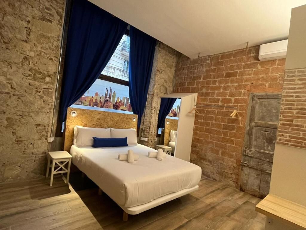 Family Apartment, 2 Bedrooms, Terrace | Iron/ironing board, free WiFi, bed sheets