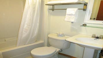 Bathtub, towels