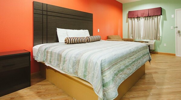 Room, 1 King Bed, Non Smoking