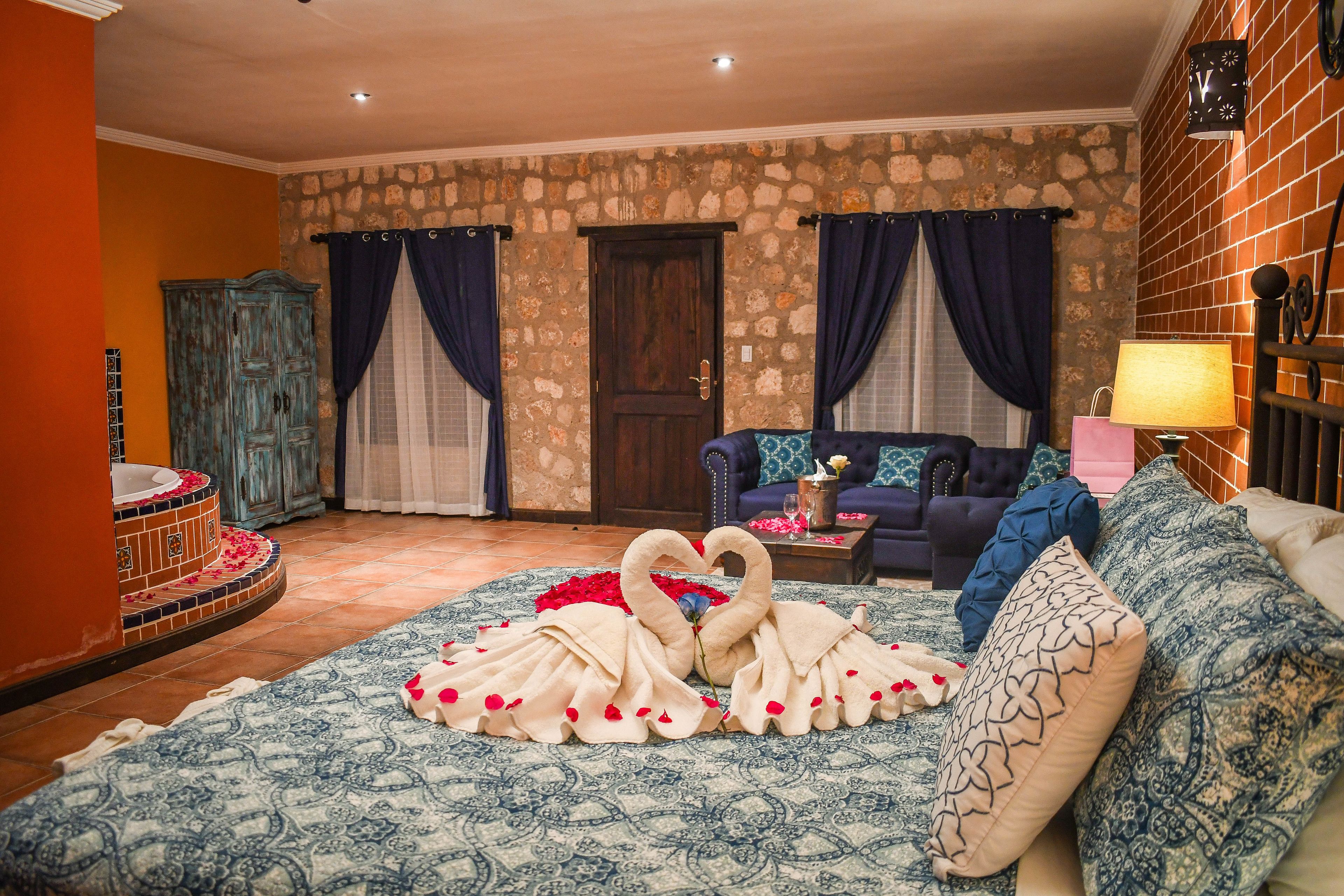 grand suite, 1 king bed, non smoking | desk, iron/ironing board, rollaway beds, free wifi