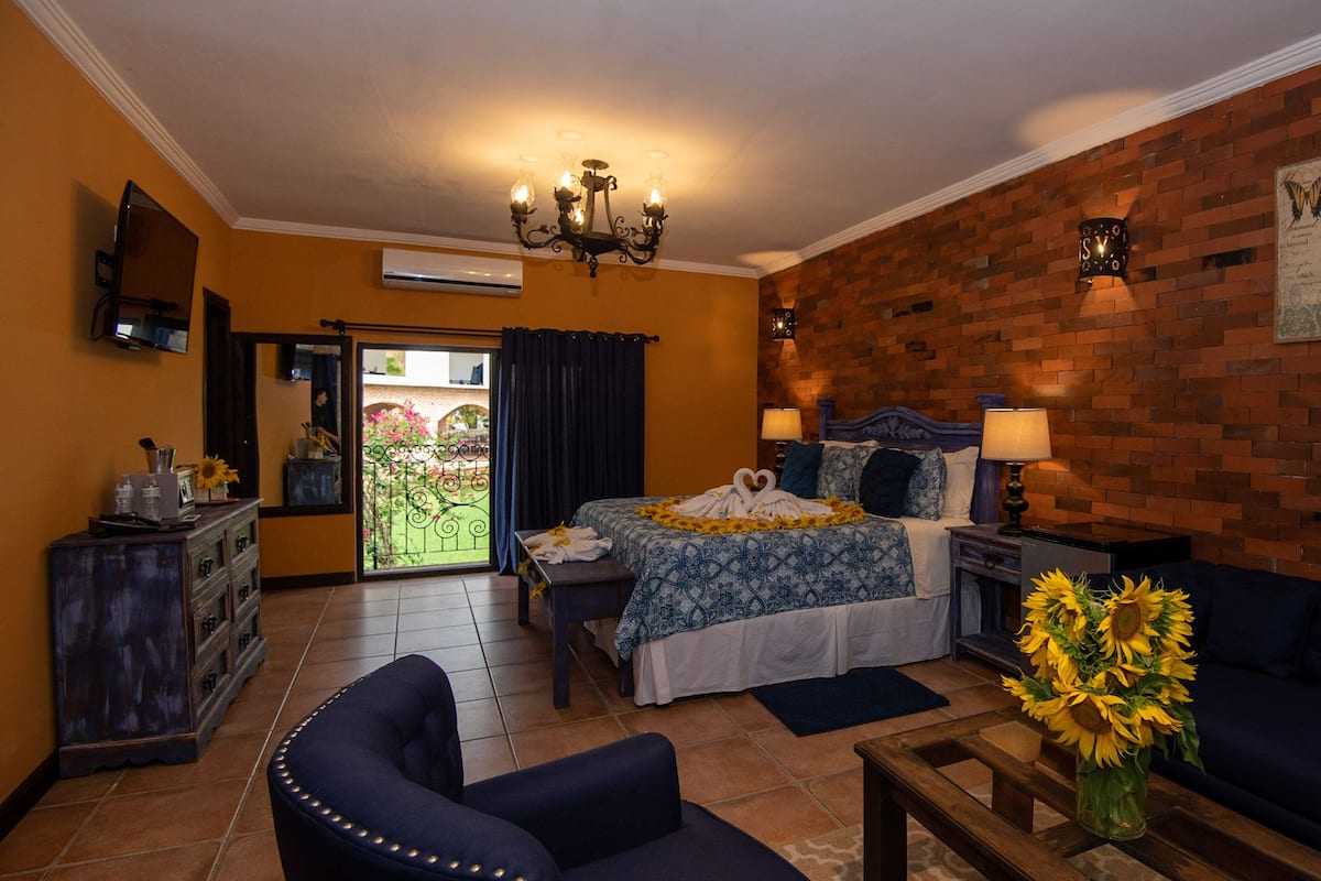 Grand Suite, 1 King Bed, Non Smoking