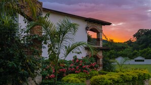 Exterior detail - Hacienda San Vicente (San Francisco)
