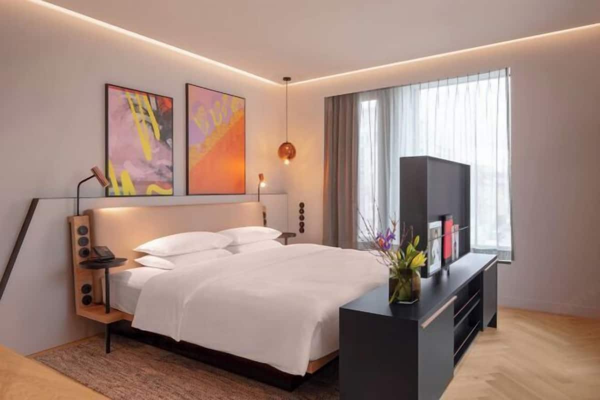 Free minibar, in-room safe, desk, laptop workspace