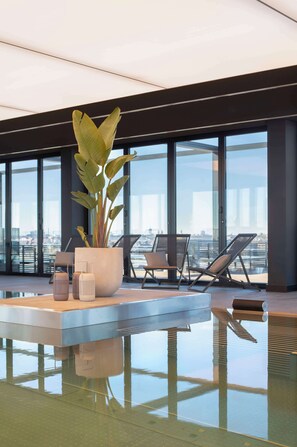 Couples treatment rooms, sauna, steam room, body treatments - ANDAZ MUNICH SCHWABINGER TOR, BY HYATT (Munich)