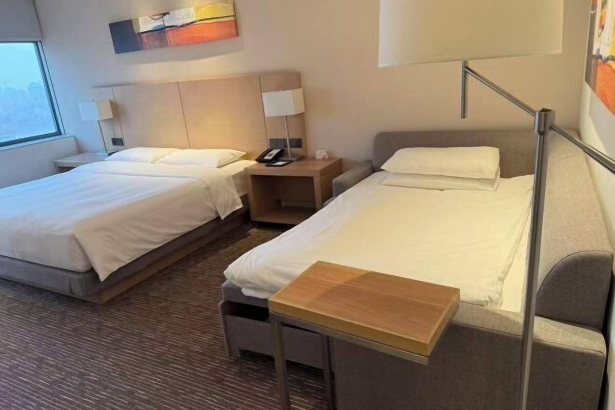 Literie de qualité supérieure, coffres-forts dans les chambres, bureau