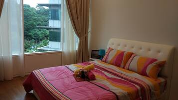 4 Schlafzimmer, Bügeleisen/Bügelbrett, kostenloses WLAN, Bettwäsche