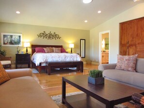 4 Schlafzimmer, Schreibtisch, Bügeleisen/Bügelbrett, kostenloses WLAN