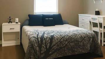 2 bedrooms, desk, iron/ironing board, free WiFi