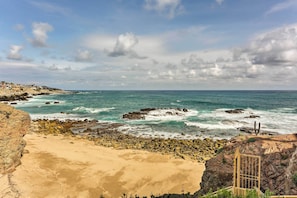 Beach nearby - Resort-Style Cabo Getaway with Pools & Ocean Views (Cabo San Lucas)