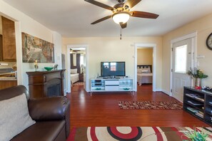 Télévision, lecteur de DVD, chaßne hi-fi