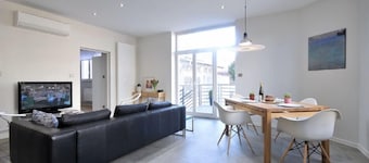 Charming new apartment in a beautiful villa a few steps from the center