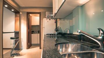 Microwave, oven, blender