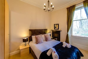 3 slaapkamers, een strijkplank/strijkijzer, wifi, beddengoed