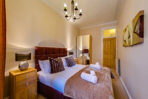 3 soverom, strykejern/-brett, wi-fi og sengetøy