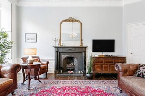 TV, fireplace, offices