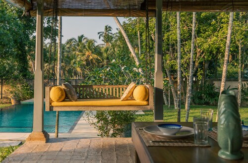 Beautiful Staffed 5 Bedroom Villa, Very Personal Touch Overlooking Paddy Fields