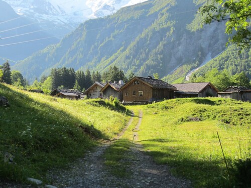 à Bionnassay chalet individuel  de montagne  (St-Gervais)