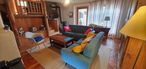 TV, DVD player, table tennis, music library