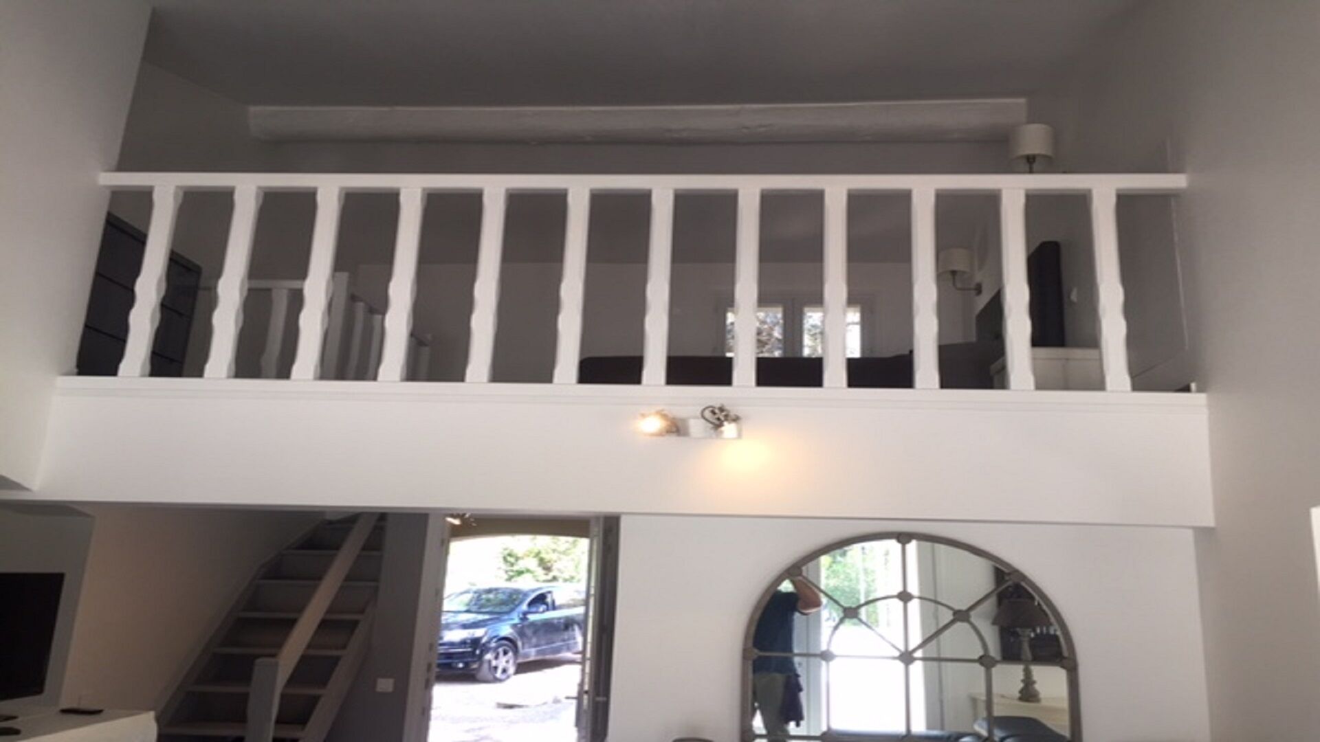 mezzanine 