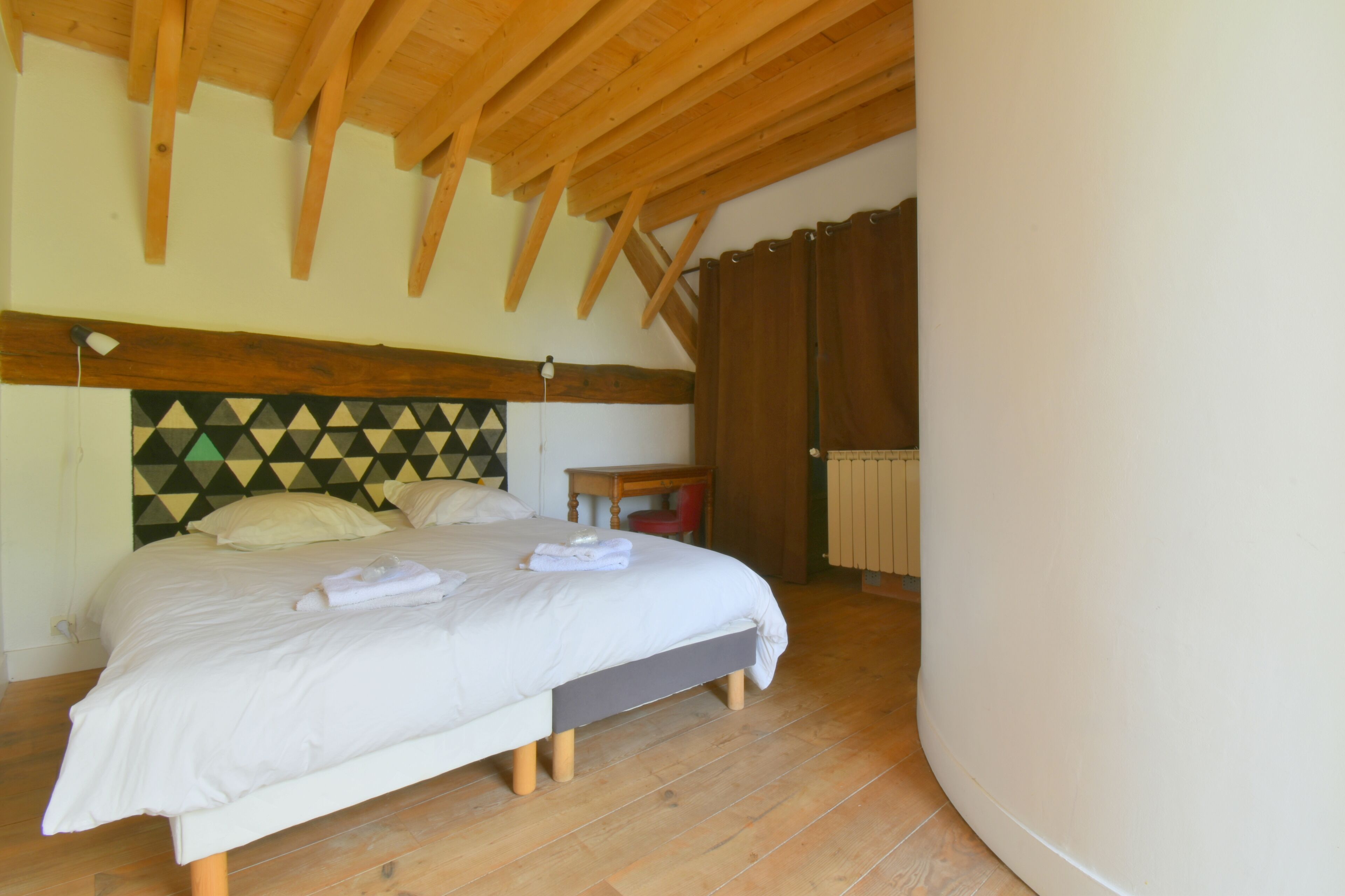 12 chambres, fer et planche à repasser, lit parapluie, Wi-Fi gratuit
