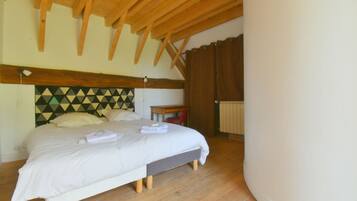 12 chambres, fer et planche à repasser, lit parapluie, Wi-Fi gratuit