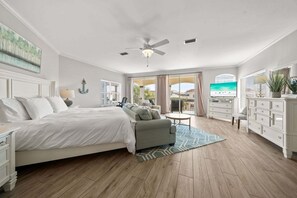4 habitaciones, tabla de planchar con plancha y cuna de viaje 