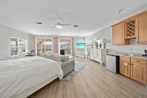 4 bedrooms, iron/ironing board, travel crib, free WiFi