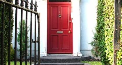 Townhouse victorien Apt sur le croissant: parfait pour marcher partout en ville!