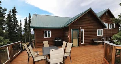 3 Bedroom Home with Amazing Views 11 mi from Denal