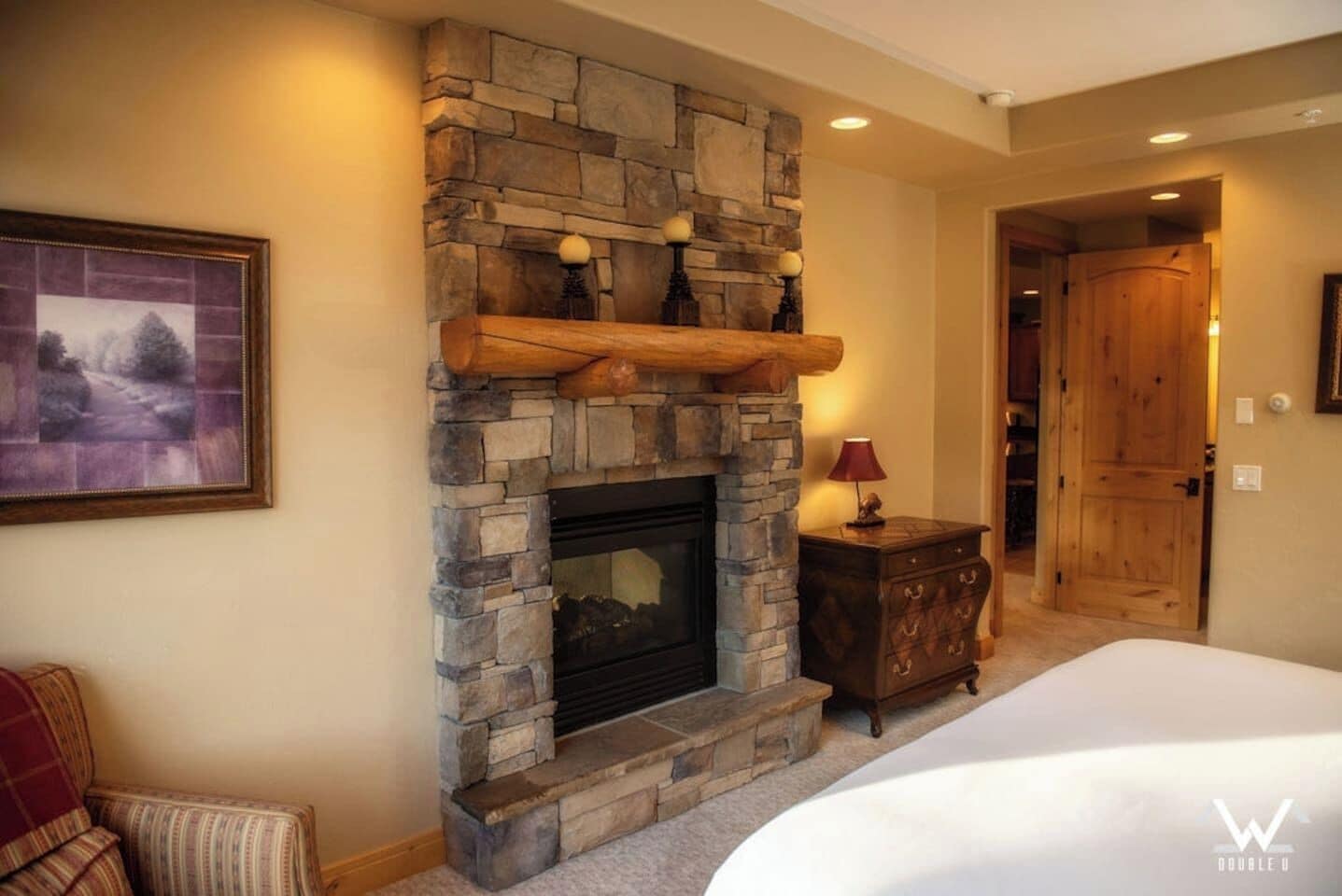 3 bedrooms, iron/ironing board, travel cot, WiFi