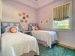 4 bedrooms, pillowtop beds, desk, iron/ironing board
