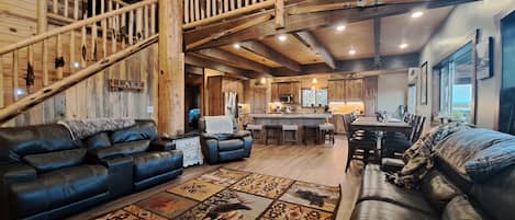 Smart-TV, Kamin, Tischfußball, Tischtennisplatte