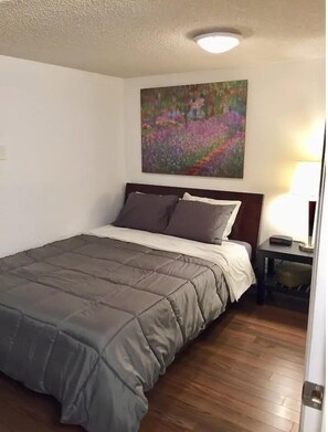 2 chambres, fer et planche à repasser, Wi-Fi, draps fournis
