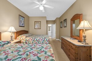 3 Schlafzimmer, Schreibtisch, Bügeleisen/Bügelbrett, WLAN