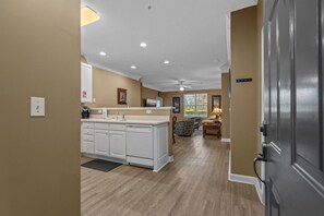 Interior - 240-06 Woodlands Way (Calabash)