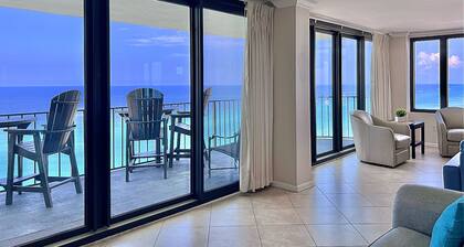 Penthouse Views Luxury Gulf Front Condo, free high speed WiFi & Beach Chairs inc