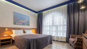 Business Double Room, 1 Queen Bed, Non Smoking | Street view - Comfort House (Kyiv)