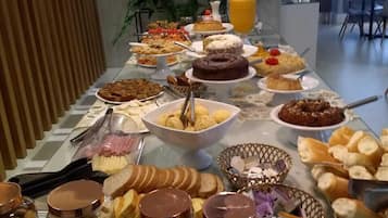 Frokostbuffé er inkludert hver dag