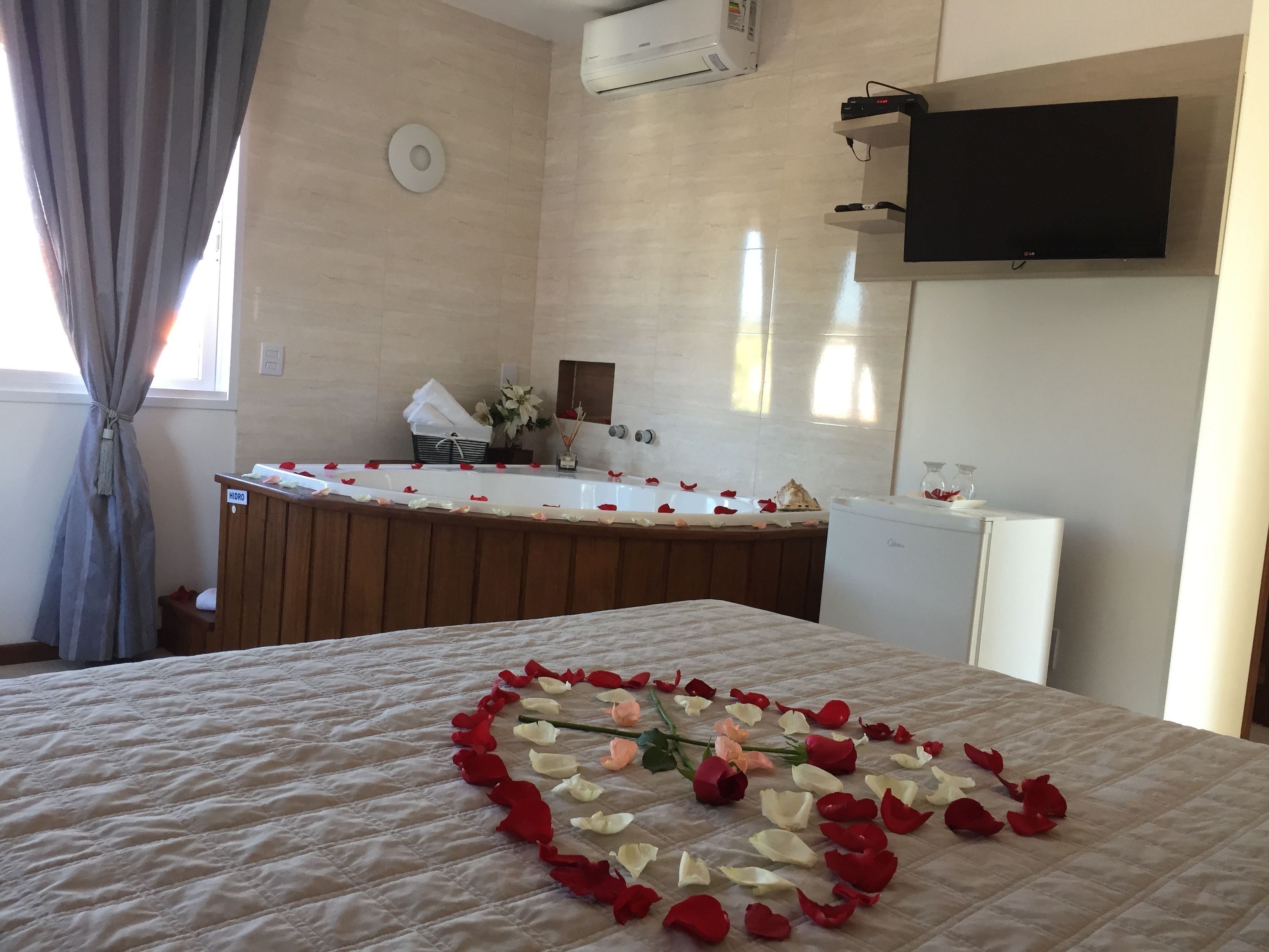 deluxe room, bathtub | private spa tub