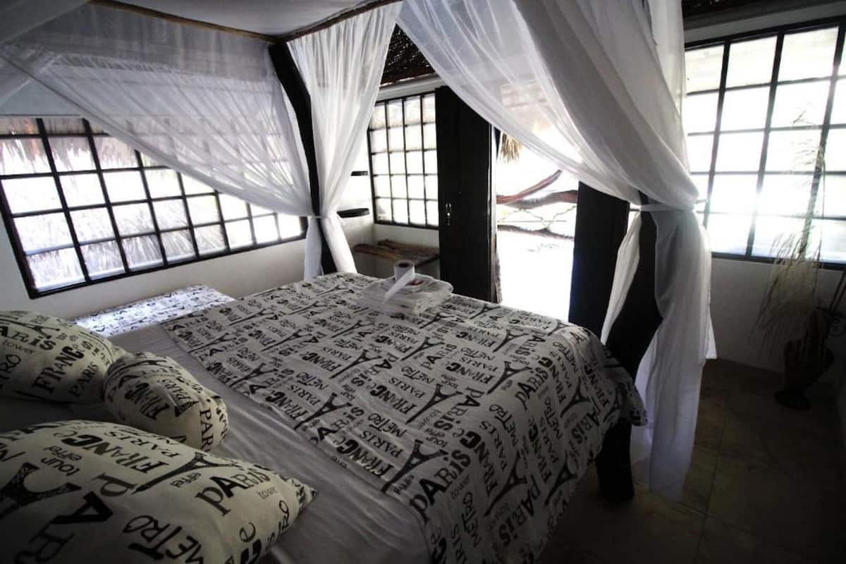 Family Bungalow, Multiple Beds, Non Smoking (2) | Individually decorated, individually furnished, blackout drapes