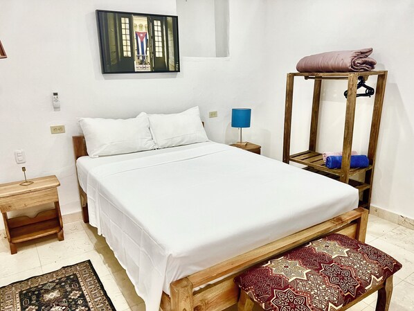 City Apartment, 2 Queen Beds, City View