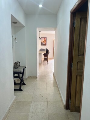 City Apartment, 2 Queen Beds, City View | Living area