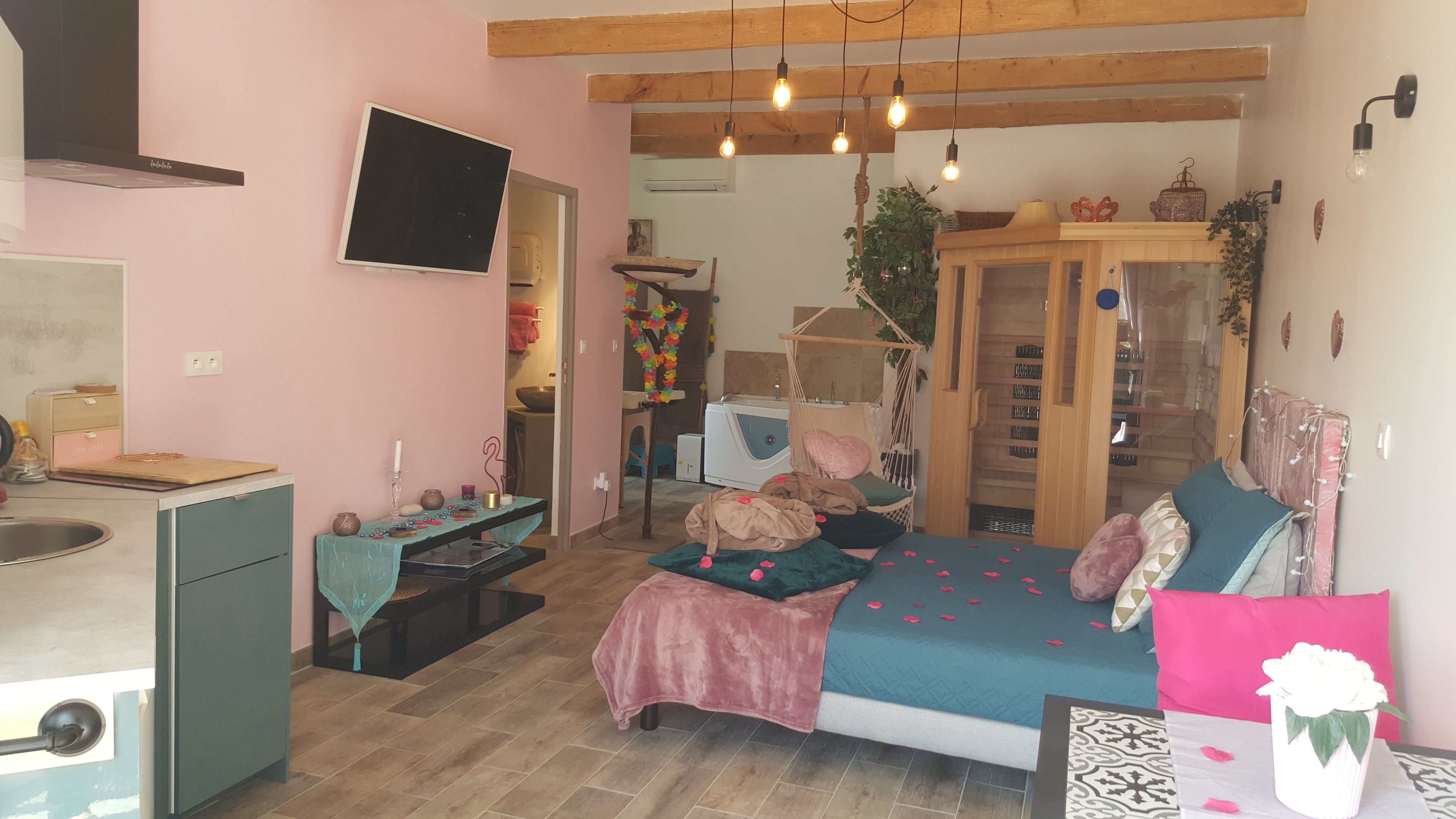Photo - Le Mas Romantique avec Jacuzzi et Sauna privé