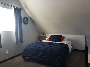 1 bedroom, iron/ironing board, travel cot, free WiFi