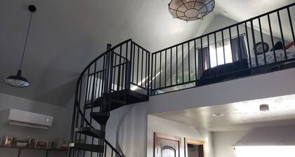 Sleeps 5 - Modern Country Cabin - Minutes from Bryce Canyon