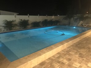 Piscine extérieure, piscine chauffée